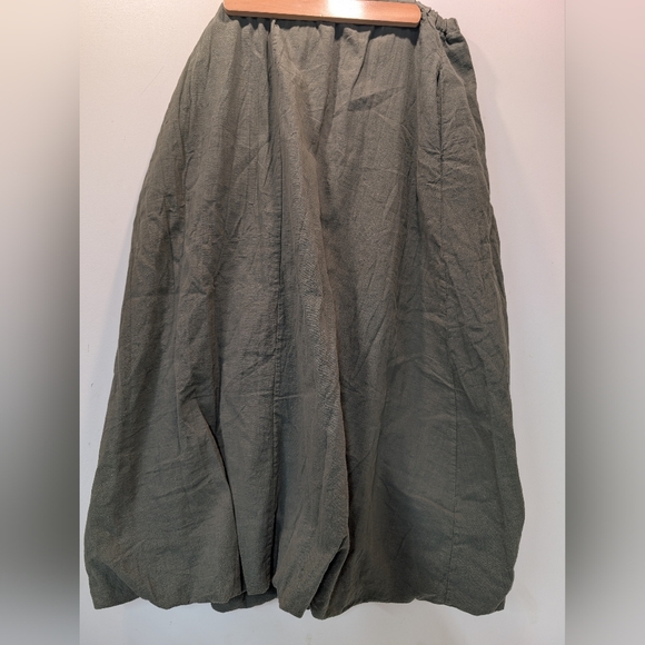 italian Dresses & Skirts - Elegant Olive Green Women's Skirt
